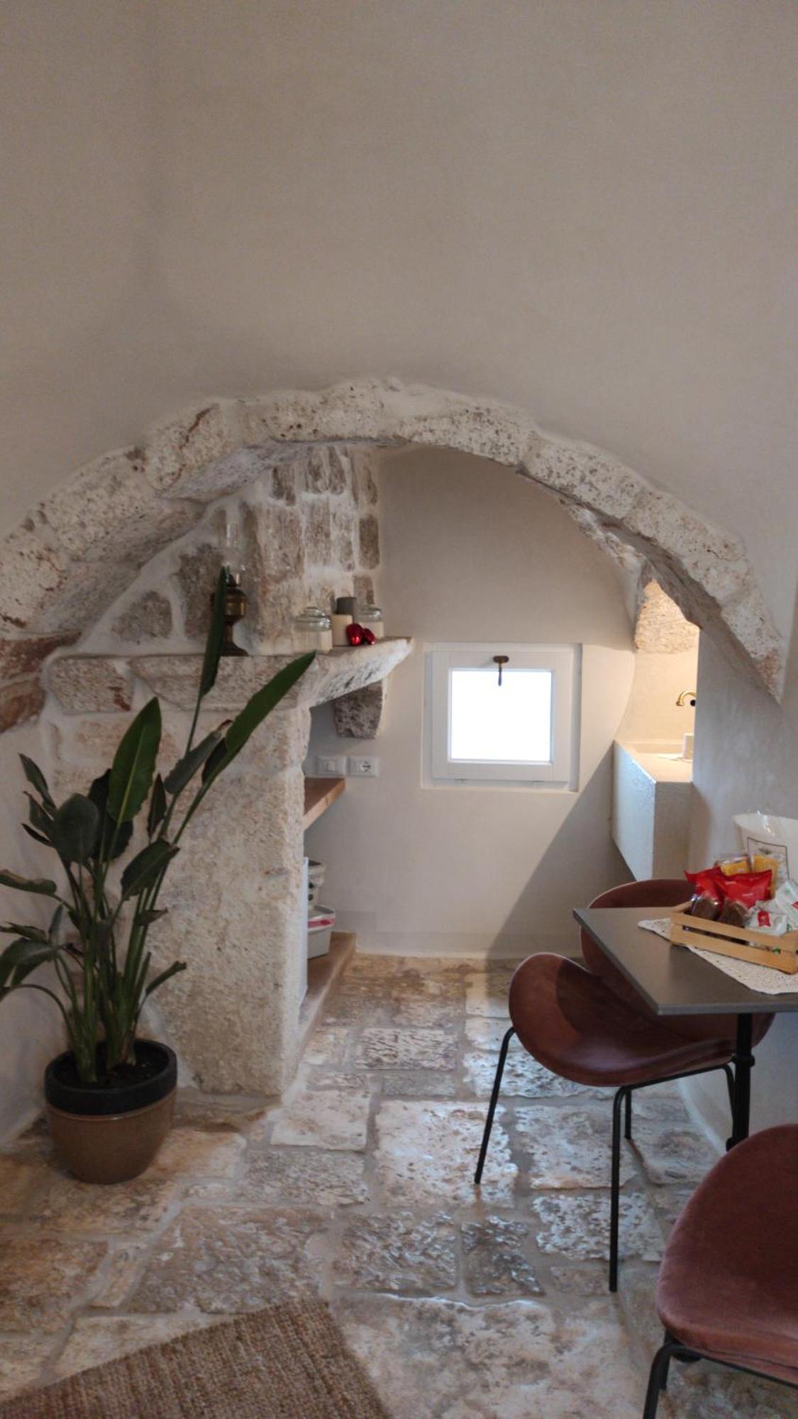 Caterina'S Suites & Apartament Ostuni Habitación foto
